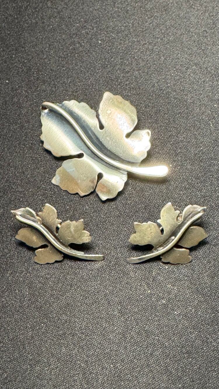 Otto Roberts Bade Sterling Leaf Brooch w/ Matching Screw Back Earrings